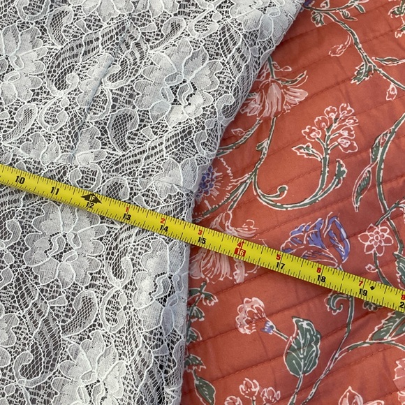 Banana Republic Lace Sheath Dress - Picture 5 of 8